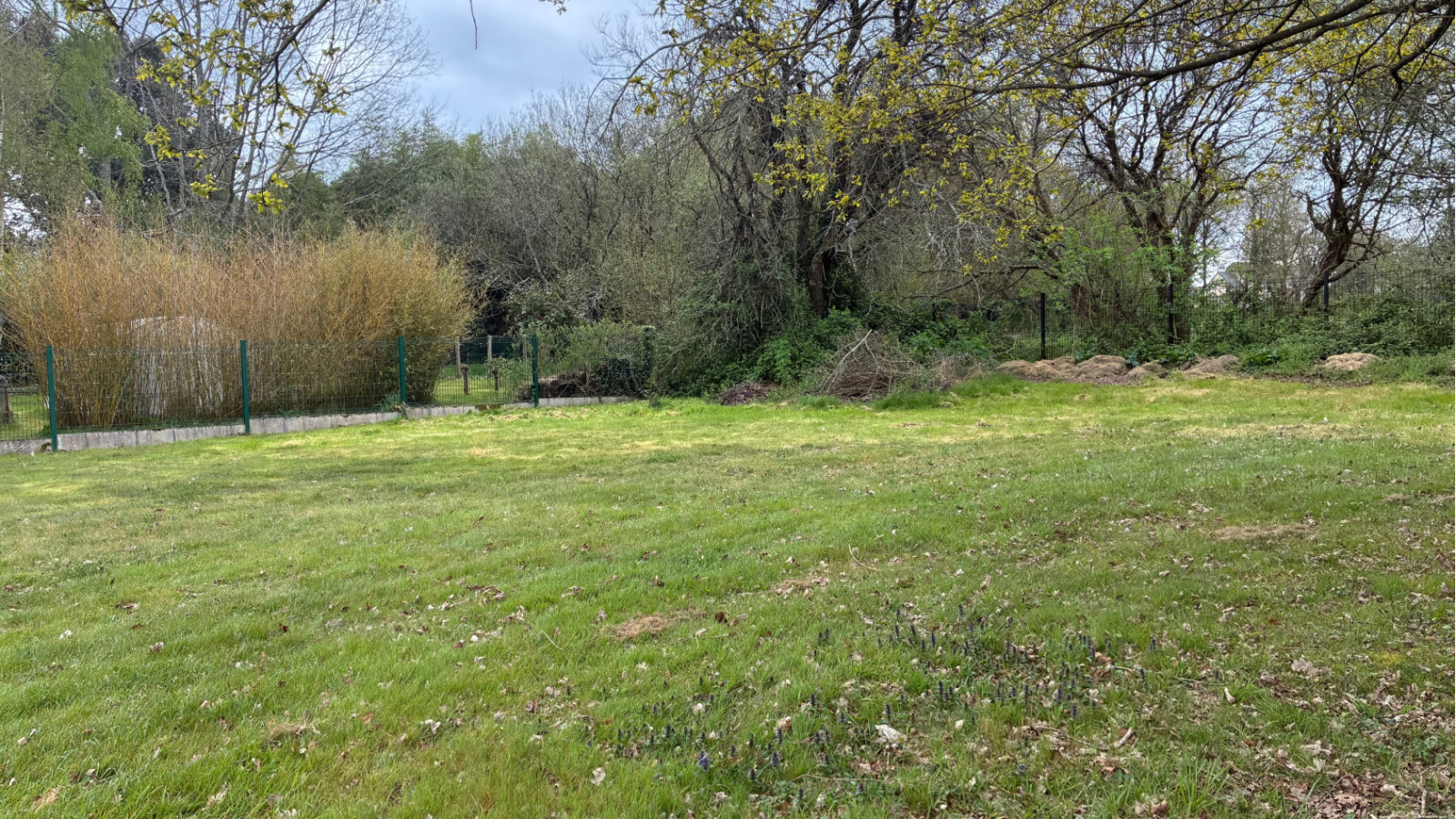 Terrain constructible de 980m2 à Sainte-Reine-de-Bretagne