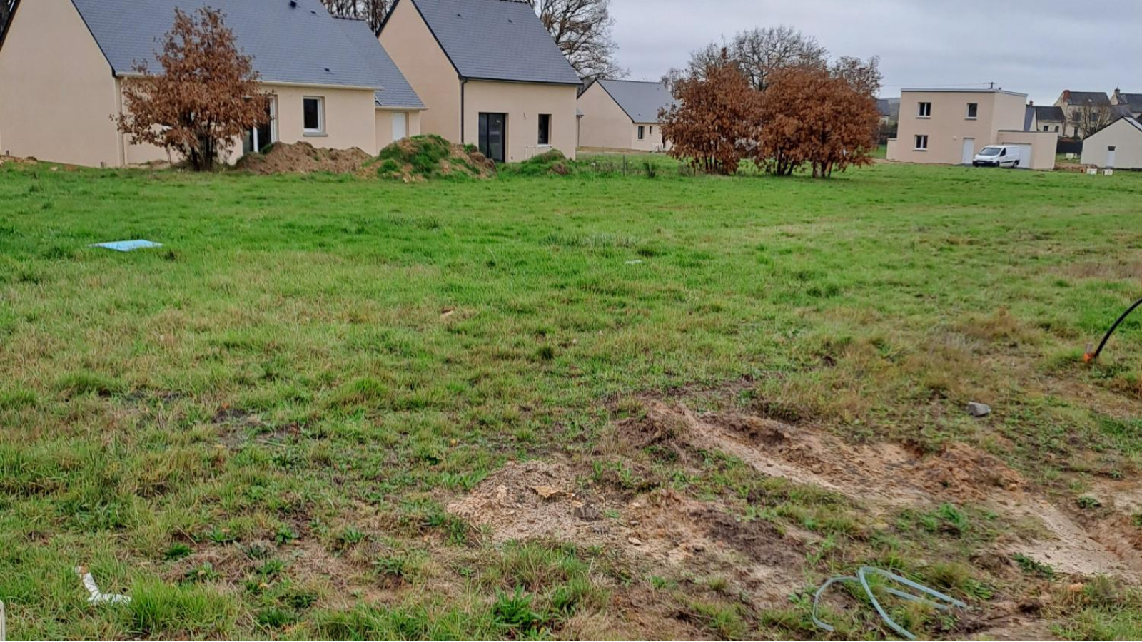 Terrain constructible de 599m2 à Baugé-en-Anjou
