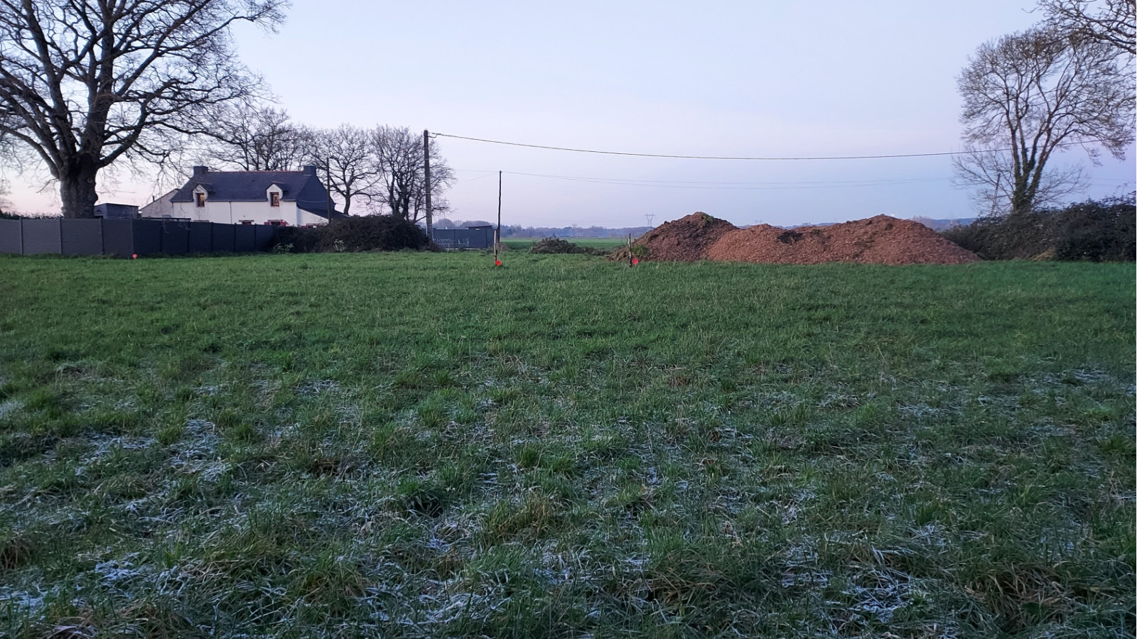Terrain constructible de 1200m2 à Sainte-Reine-de-Bretagne