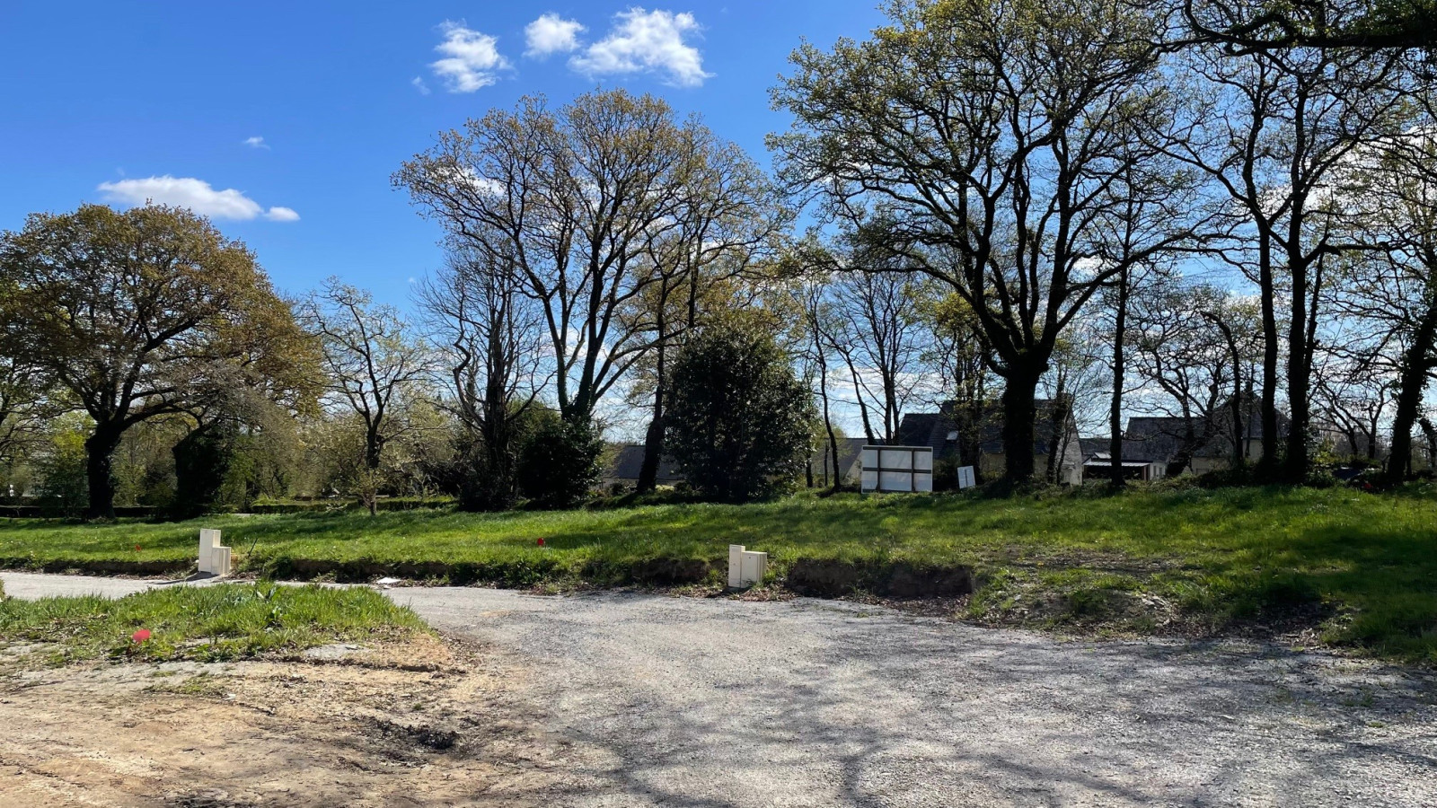 Terrain constructible de 322m2 à Pont-Scorff