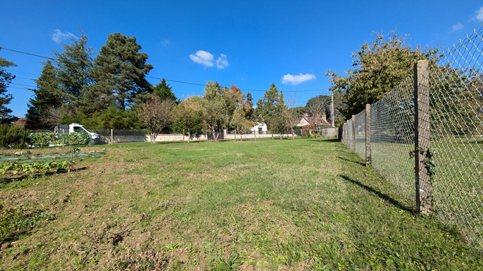 Terrain constructible de 1000m2 à Veuzain-sur-Loire