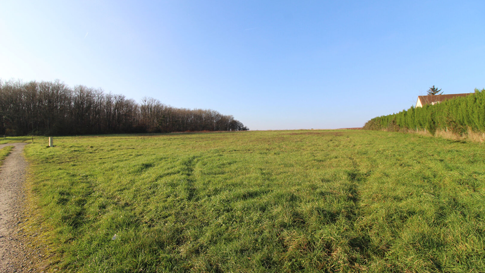 Terrain constructible de 974m2 à Blois