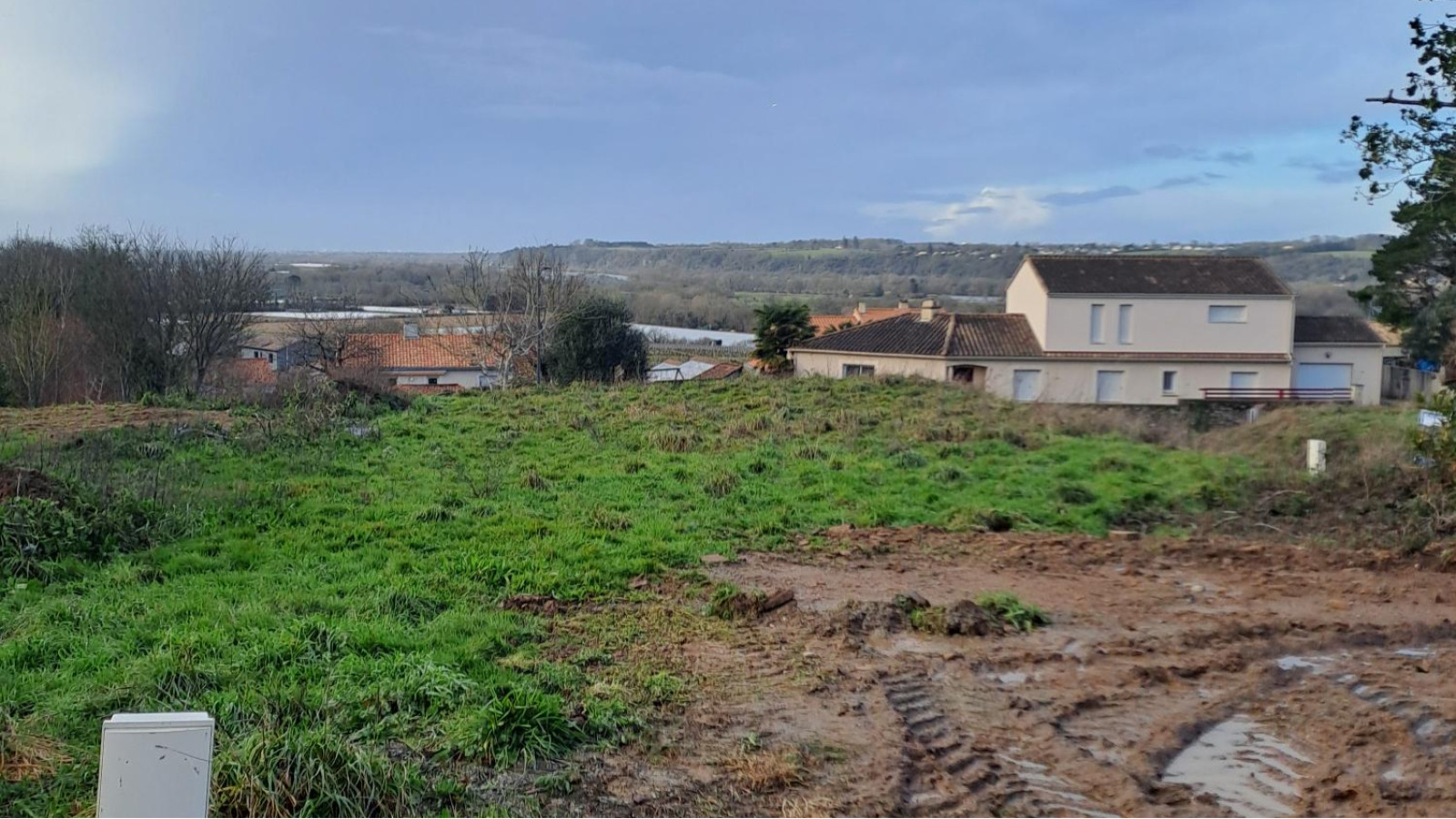 Terrain constructible de 355m2 à Orée d'Anjou