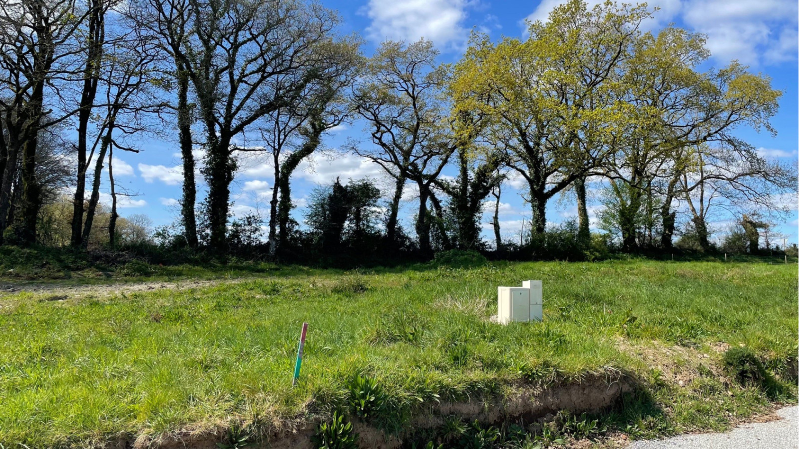 Terrain constructible de 322m2 à Pont-Scorff