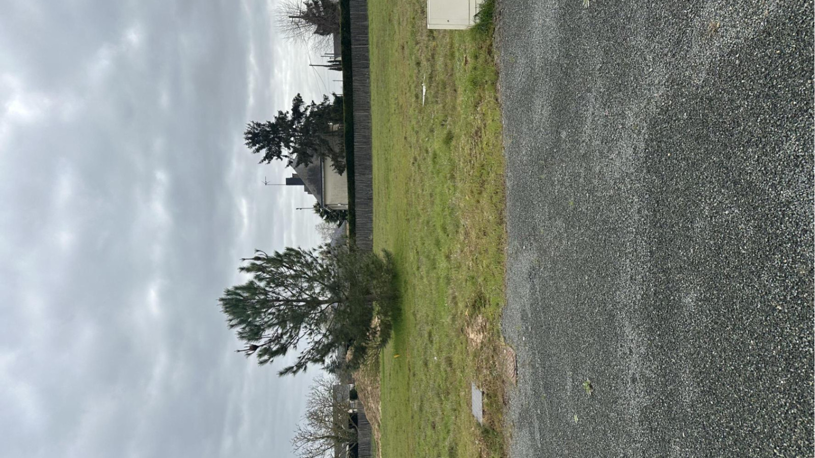 Terrain constructible de 504m2 à Rives-du-Loir-en-Anjou