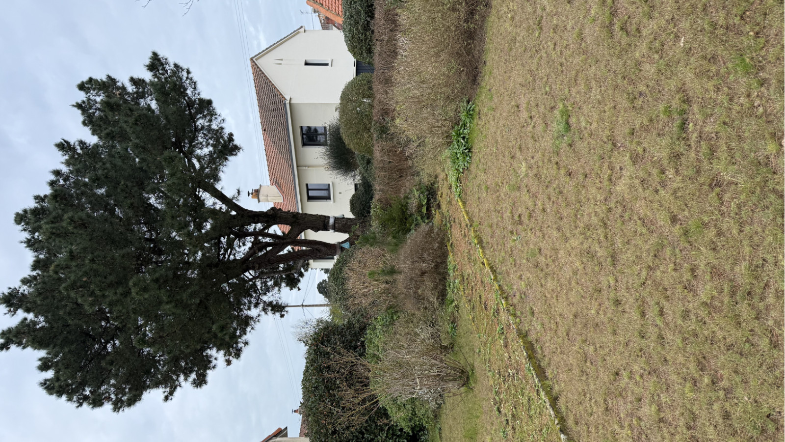 Terrain constructible de 400m2 à Vue