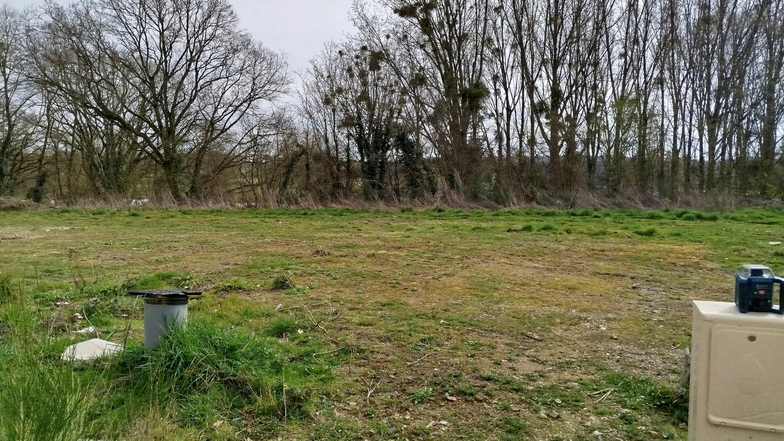 Terrain constructible de 297m2 à Bréal-sous-Montfort