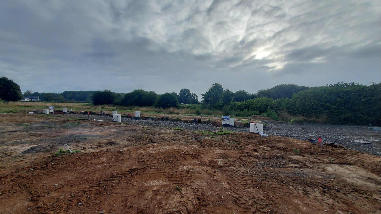 Terrain constructible de 419m2 à Torcé