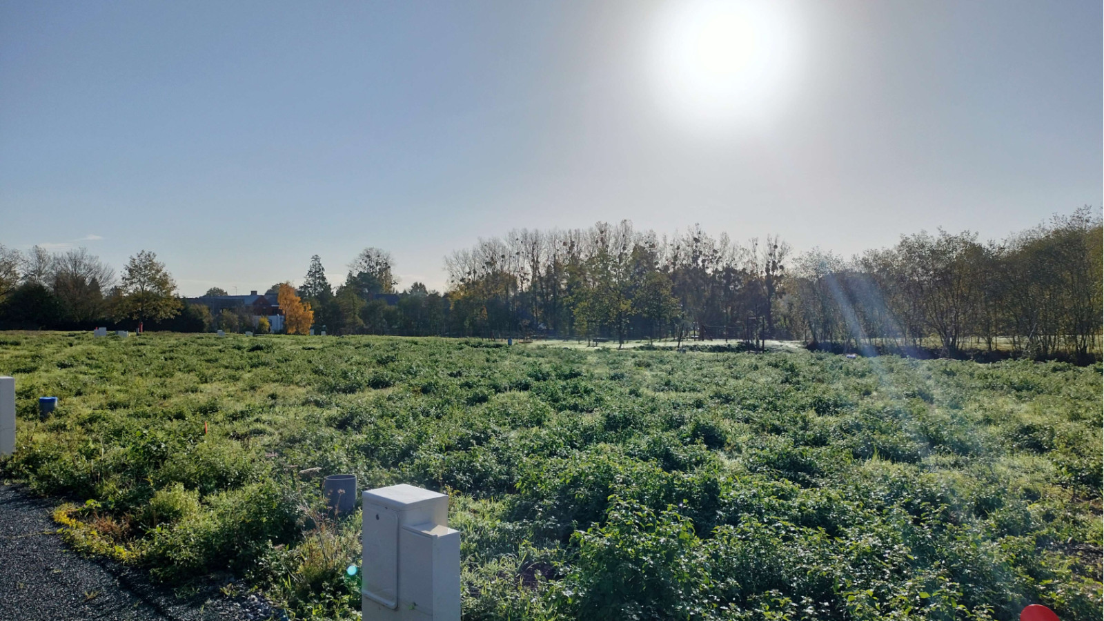 Terrain constructible de 337m2 à Lassy