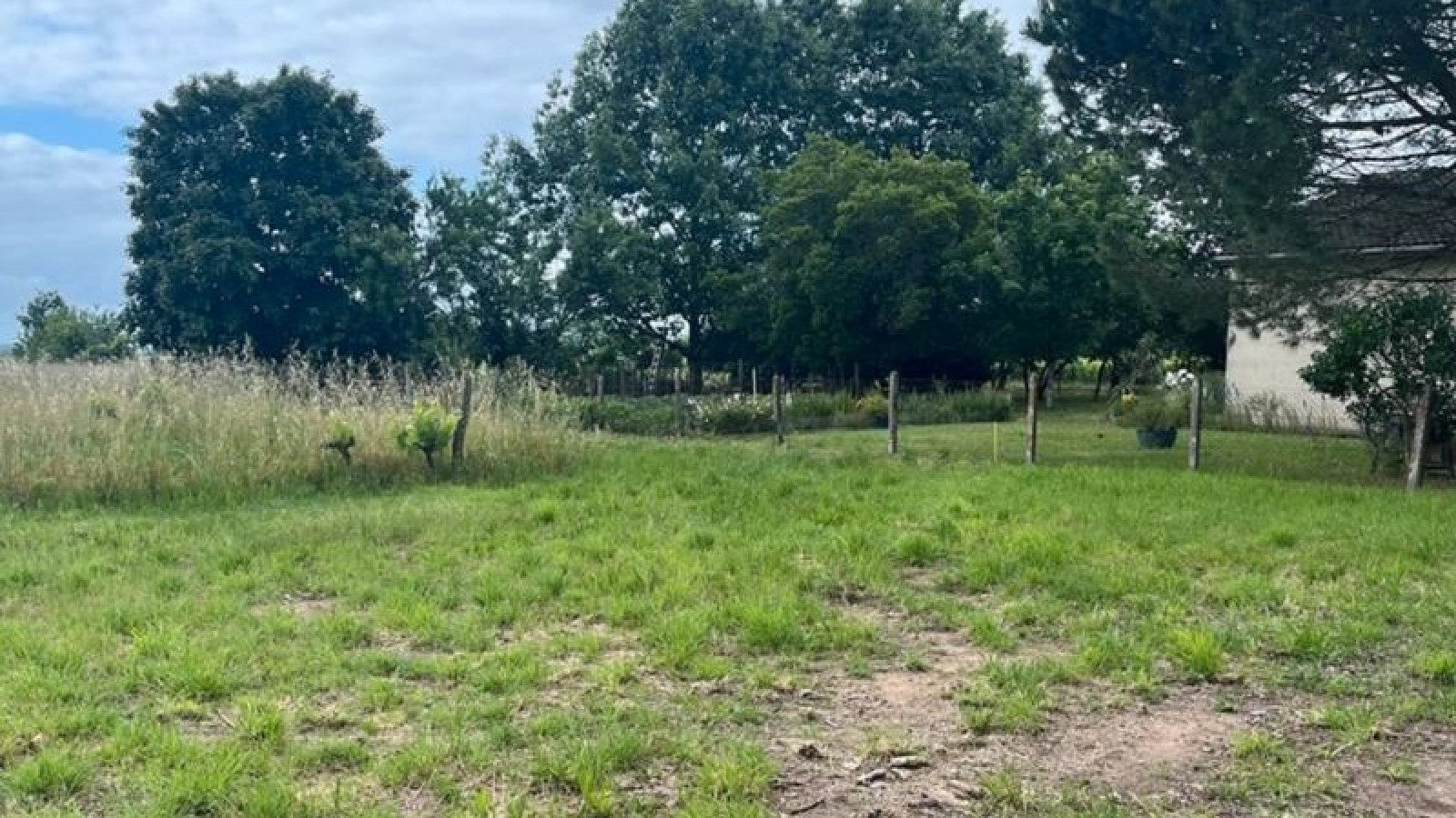 Terrain constructible de 1159m2 à Martignas-sur-Jalle