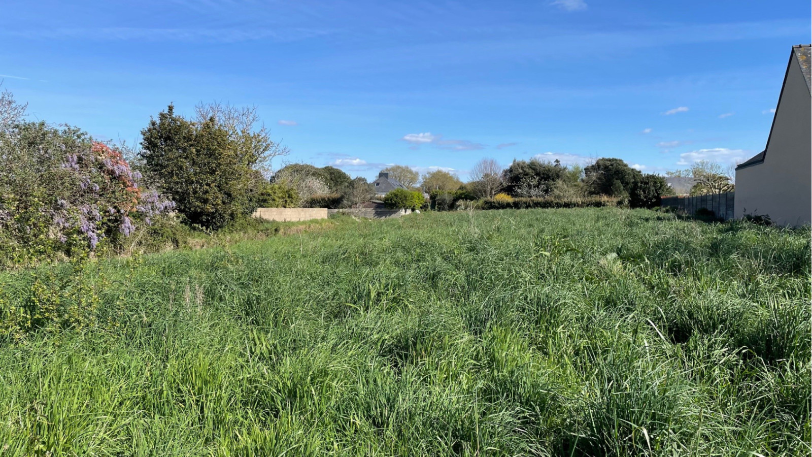 Terrain constructible de 504m2 à Belz