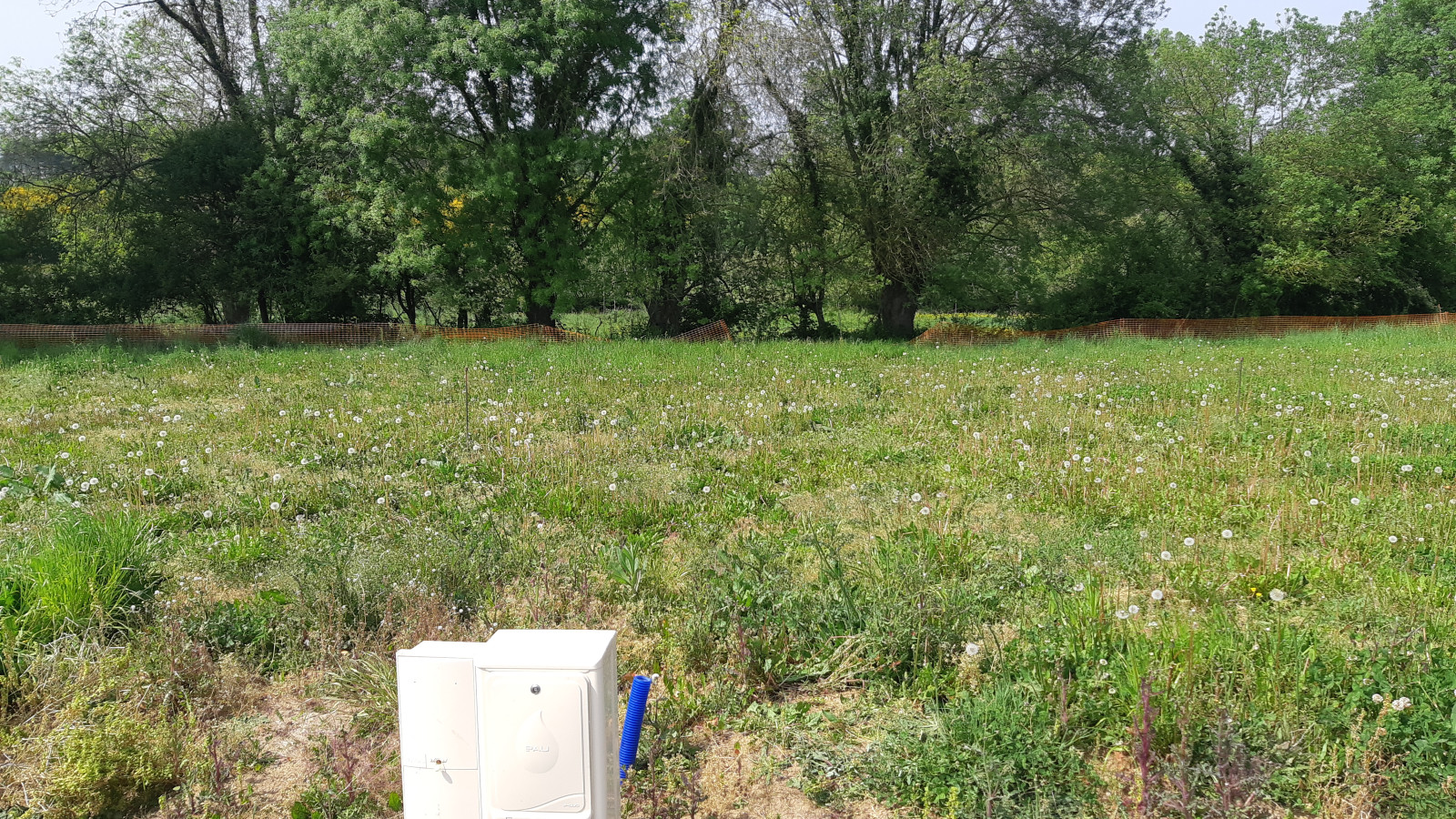 Terrain constructible de 435m2 à Cardroc