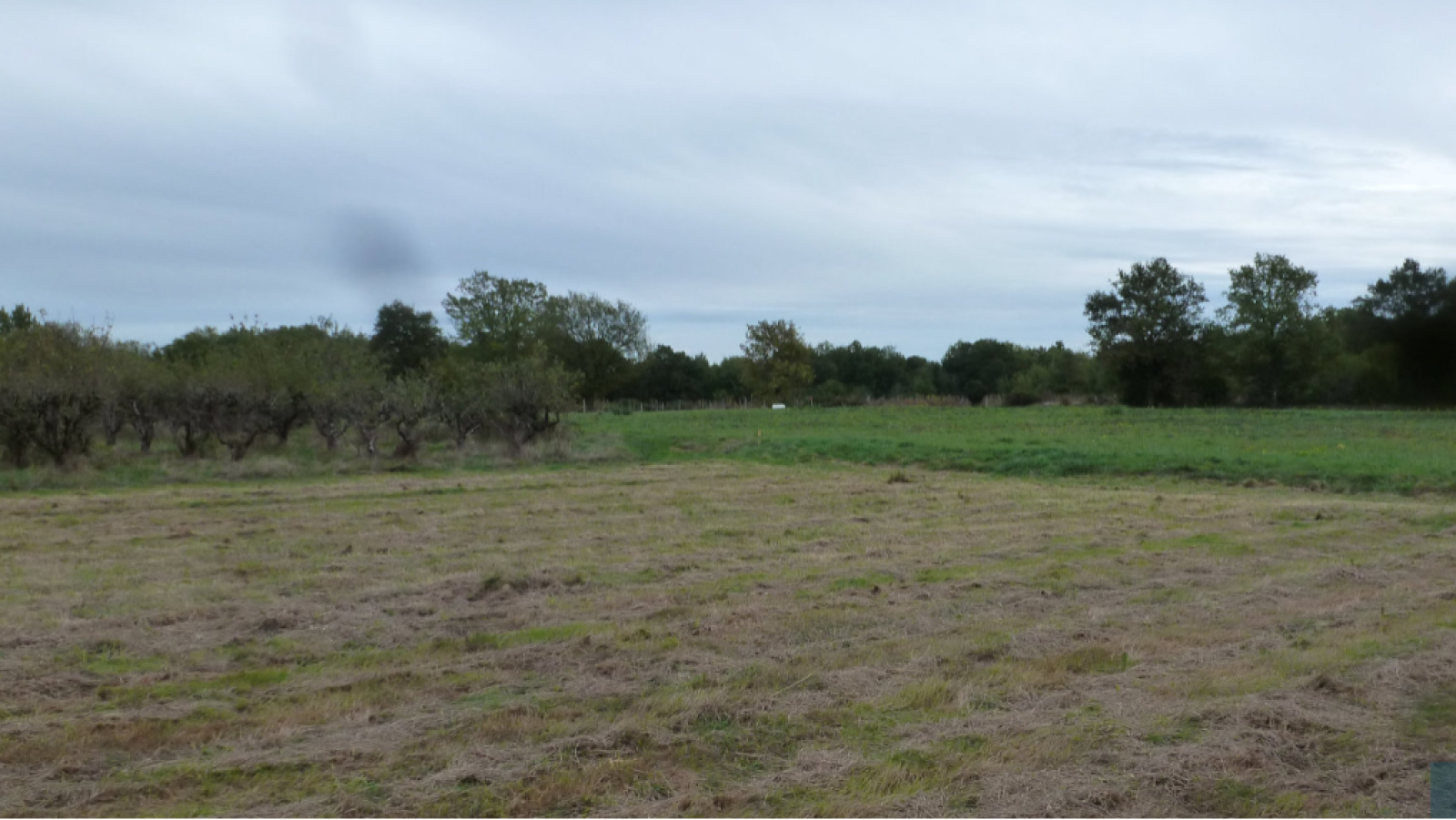 Terrain constructible de 442m2 à Hourtin