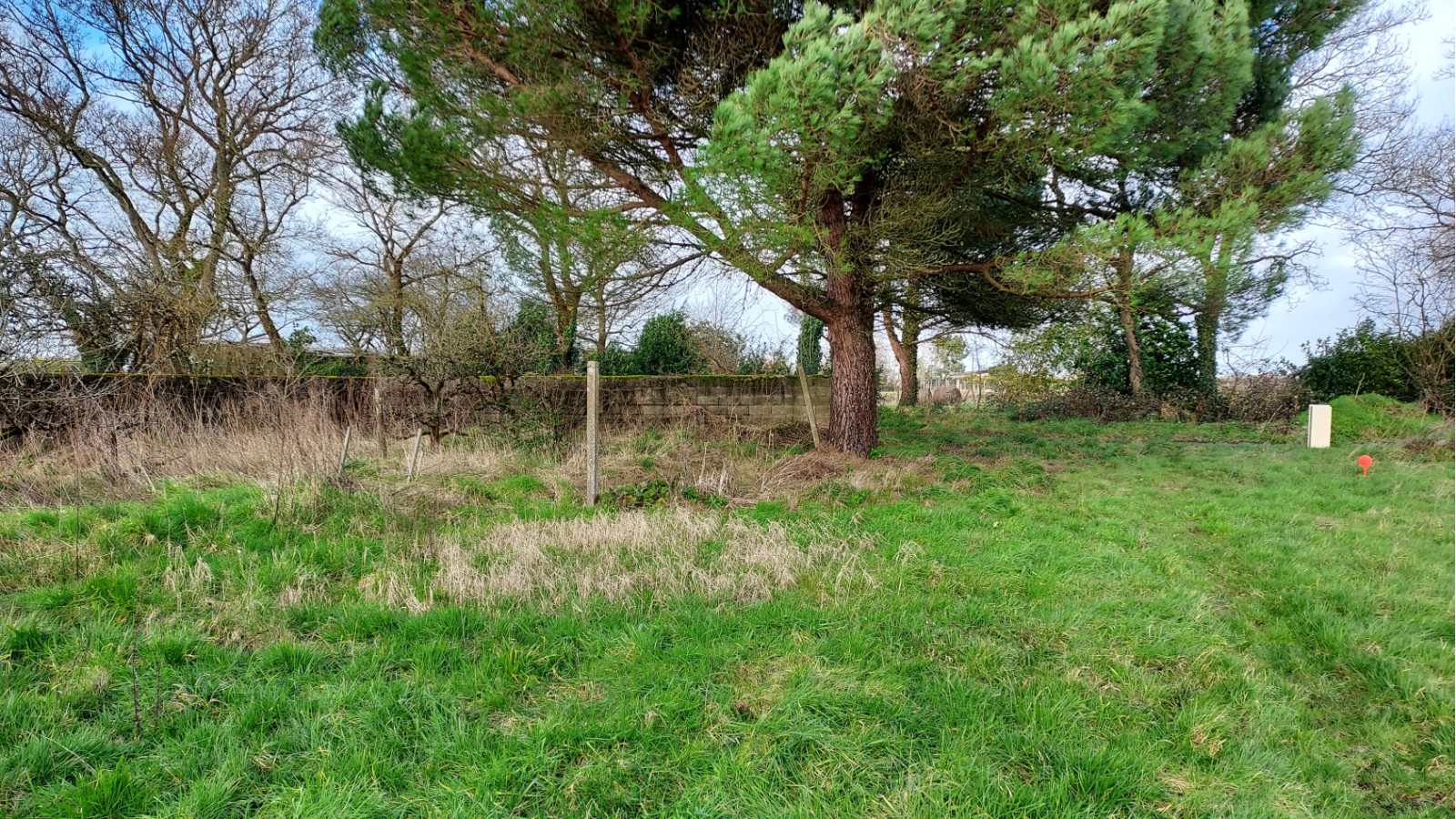 Terrain constructible de 714m2 à Pont-Saint-Martin