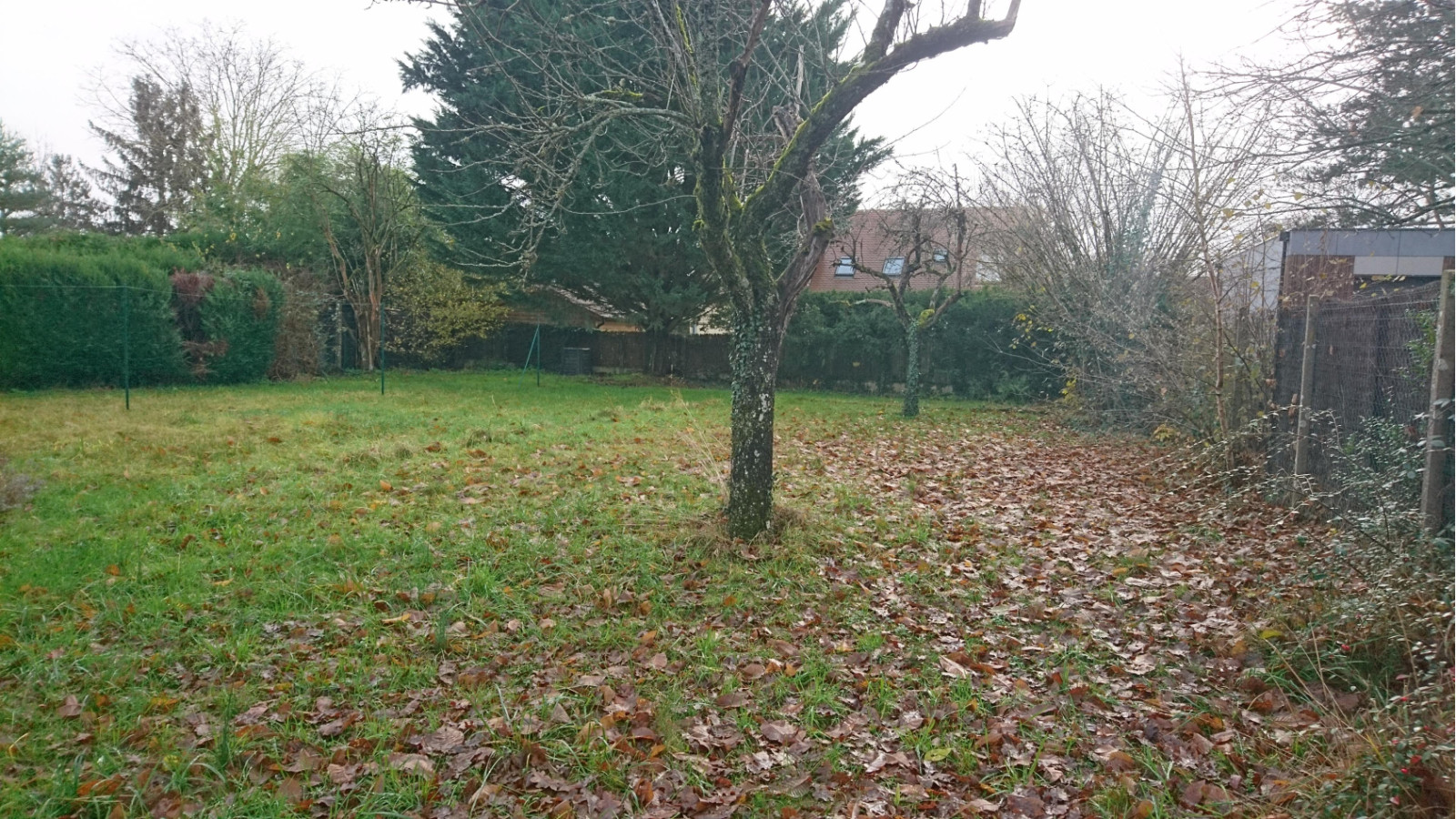 Terrain constructible de 400m2 à Villemandeur