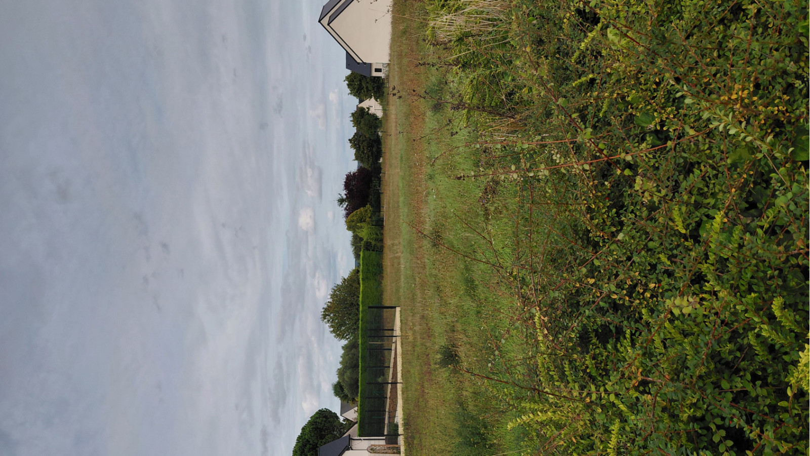 Terrain constructible de 437m2 à Parçay-Meslay