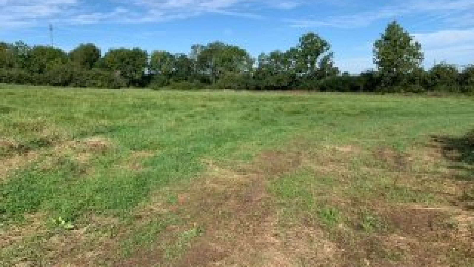 Terrain constructible de 957m2 à Semur-en-Auxois