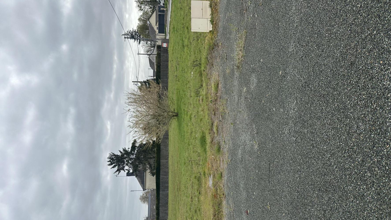 Terrain constructible de 519m2 à Rives-du-Loir-en-Anjou