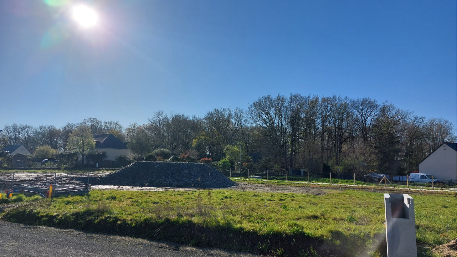 Terrain constructible de 310m2 à Les Garennes sur Loire