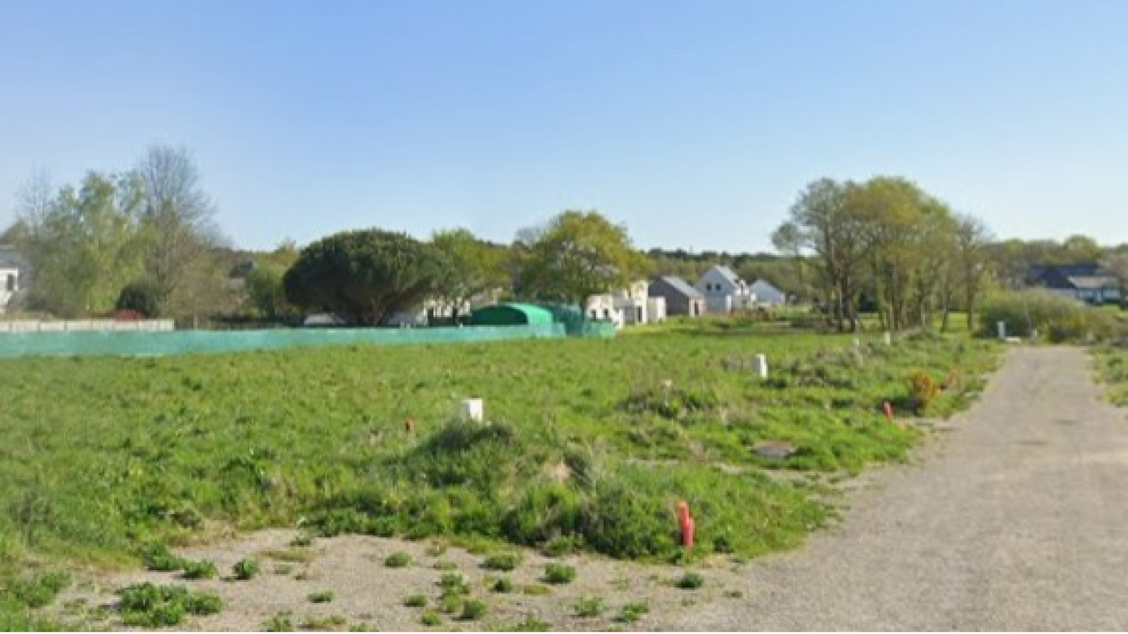 Terrain constructible de 373m2 à Sainte-Hélène