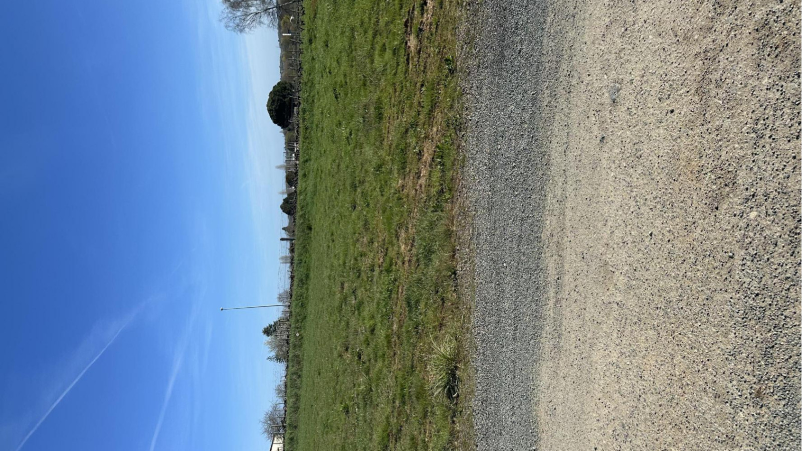 Terrain constructible de 431m2 à Huillé-Lézigné