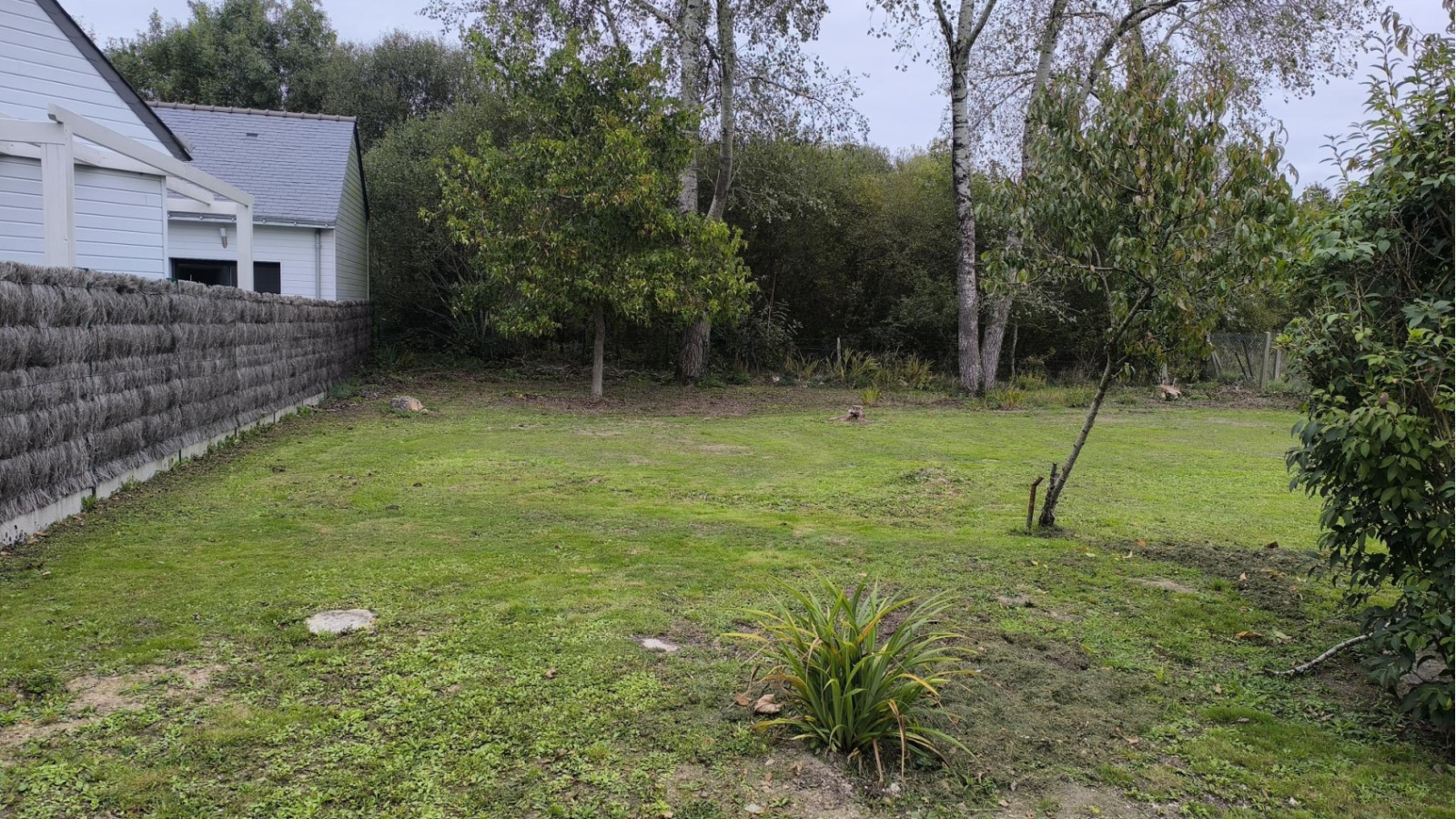 Terrain constructible de 400m2 à Saint-Molf