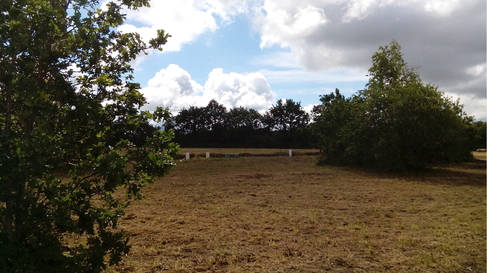 Terrain constructible de 508m2 à Les Magnils-Reigniers