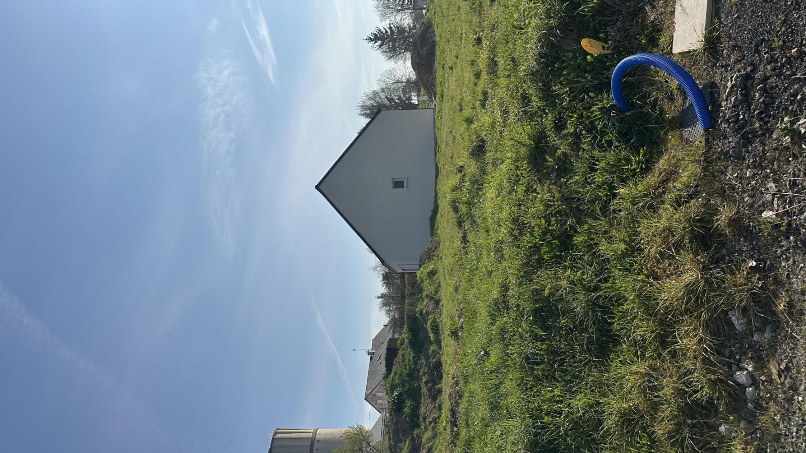 Terrain constructible de 350m2 à Val d'Erdre-Auxence
