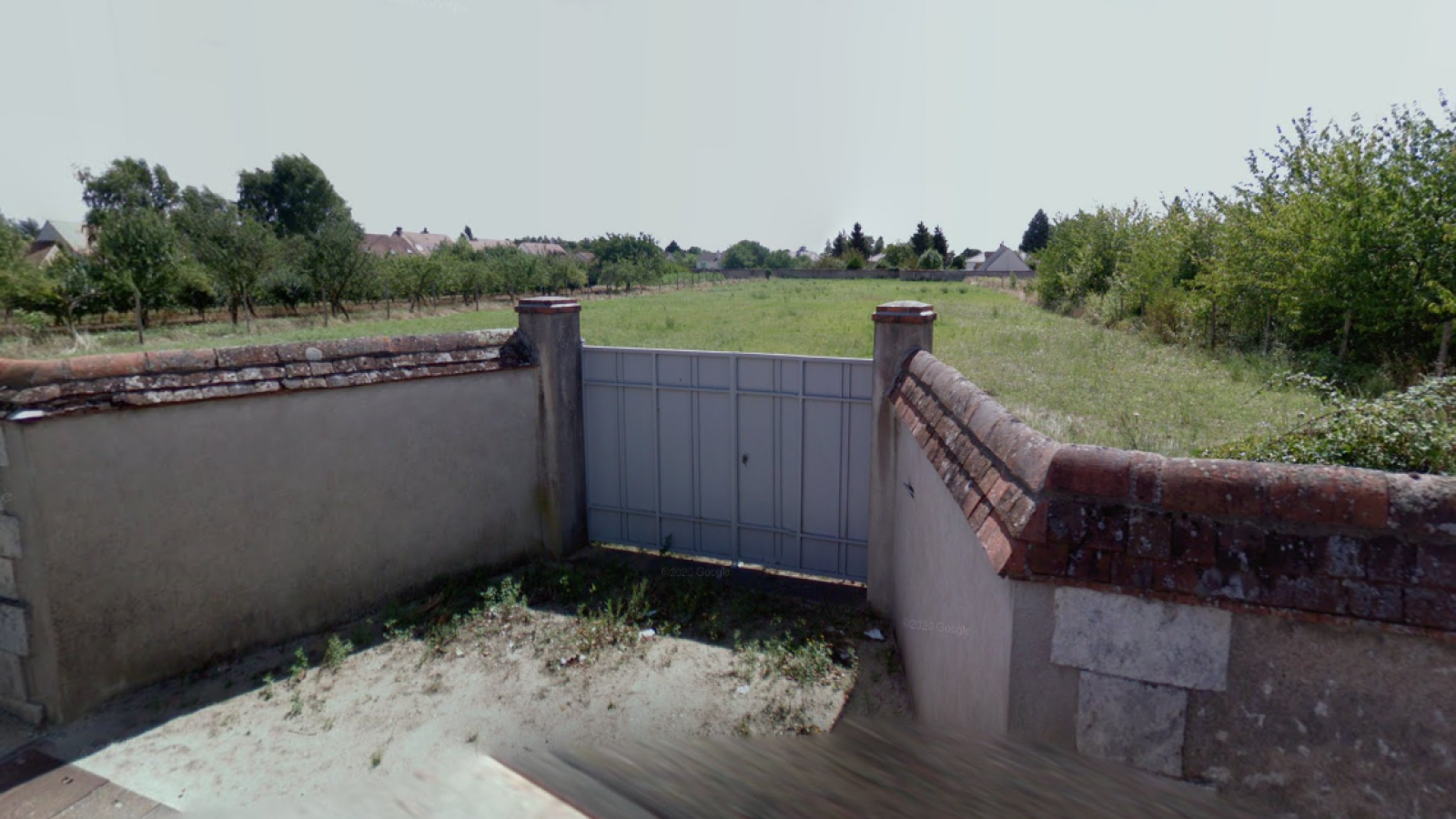 Terrain constructible de 594m2 à Olivet