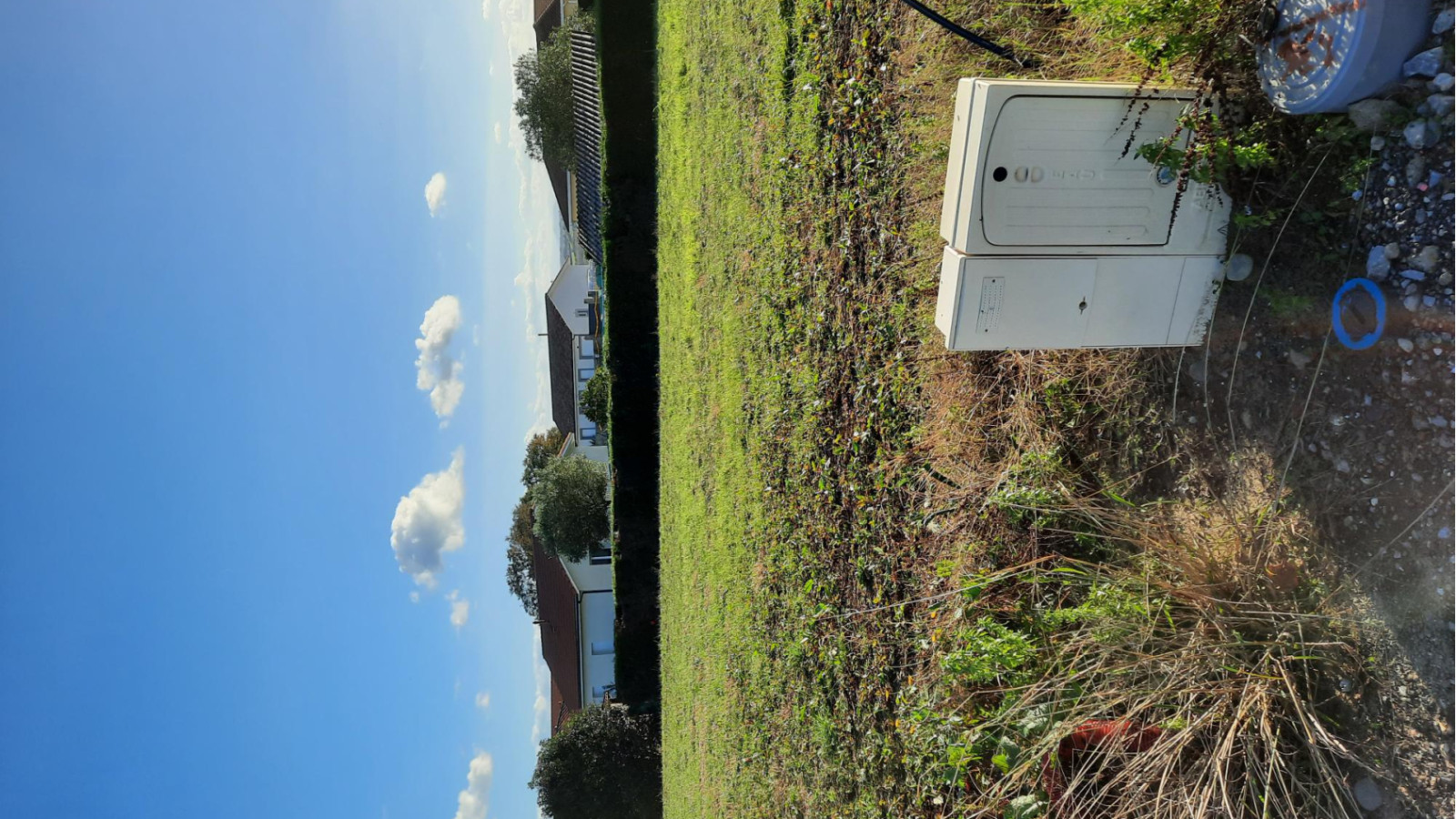 Terrain constructible de 590m2 à Orist