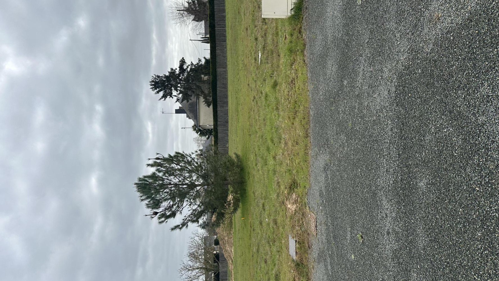 Terrain constructible de 403m2 à Loire-Authion
