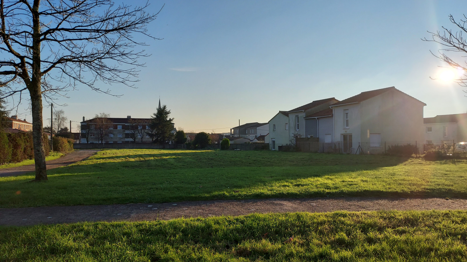 Terrain constructible de 472m2 à Le Loroux-Bottereau