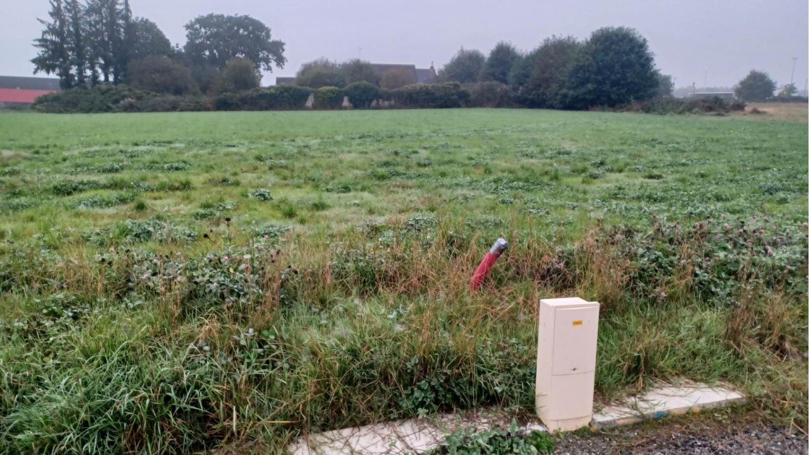 Terrain constructible de 277m2 à Landujan