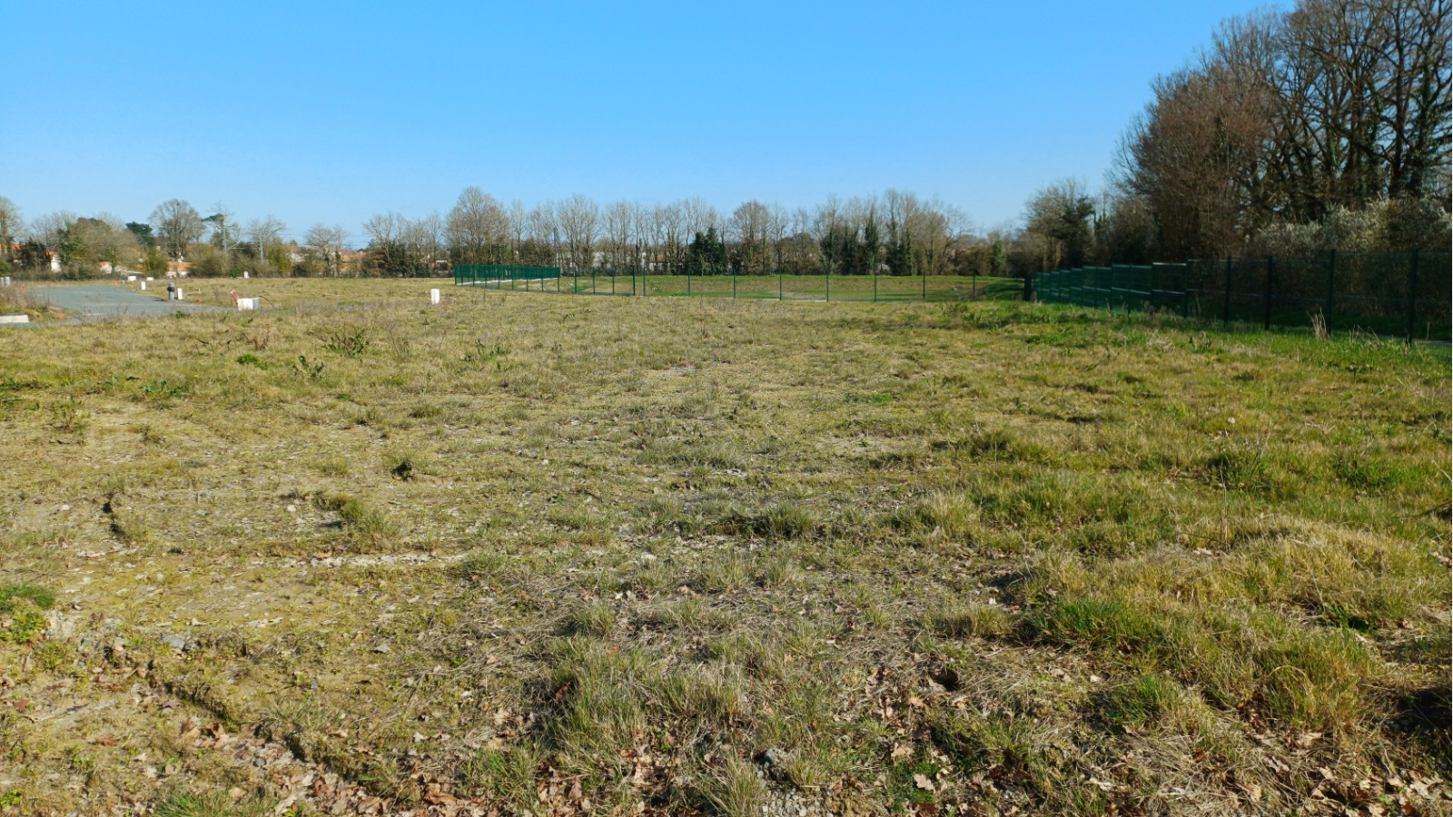 Terrain constructible de 537m2 à Sainte-Foy