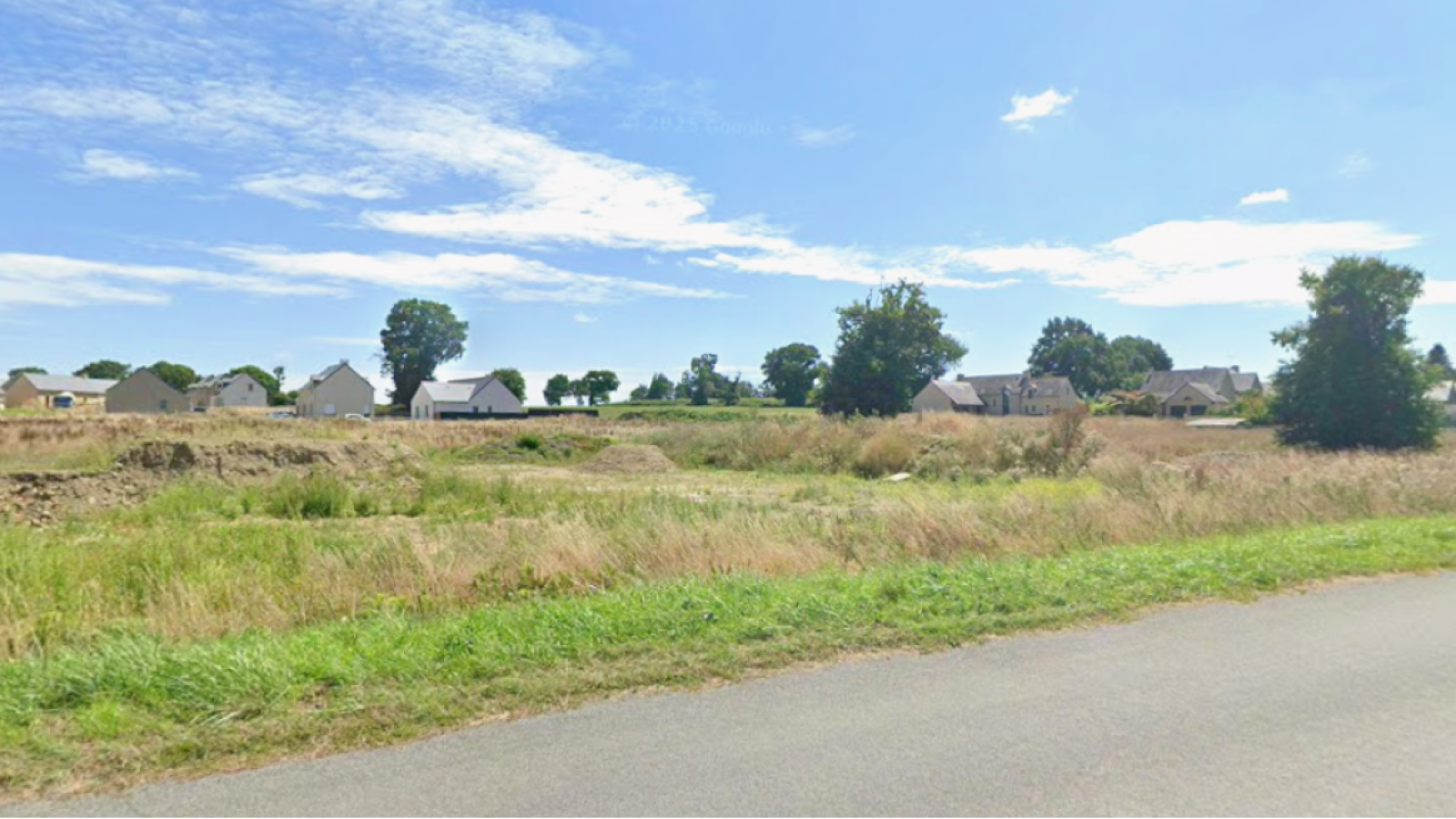 Terrain constructible de 326m2 à Hédé-Bazouges