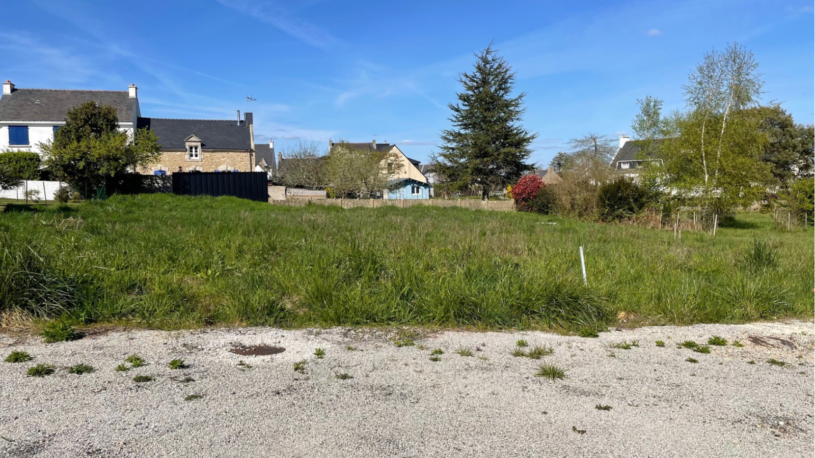Terrain constructible de 352m2 à Belz