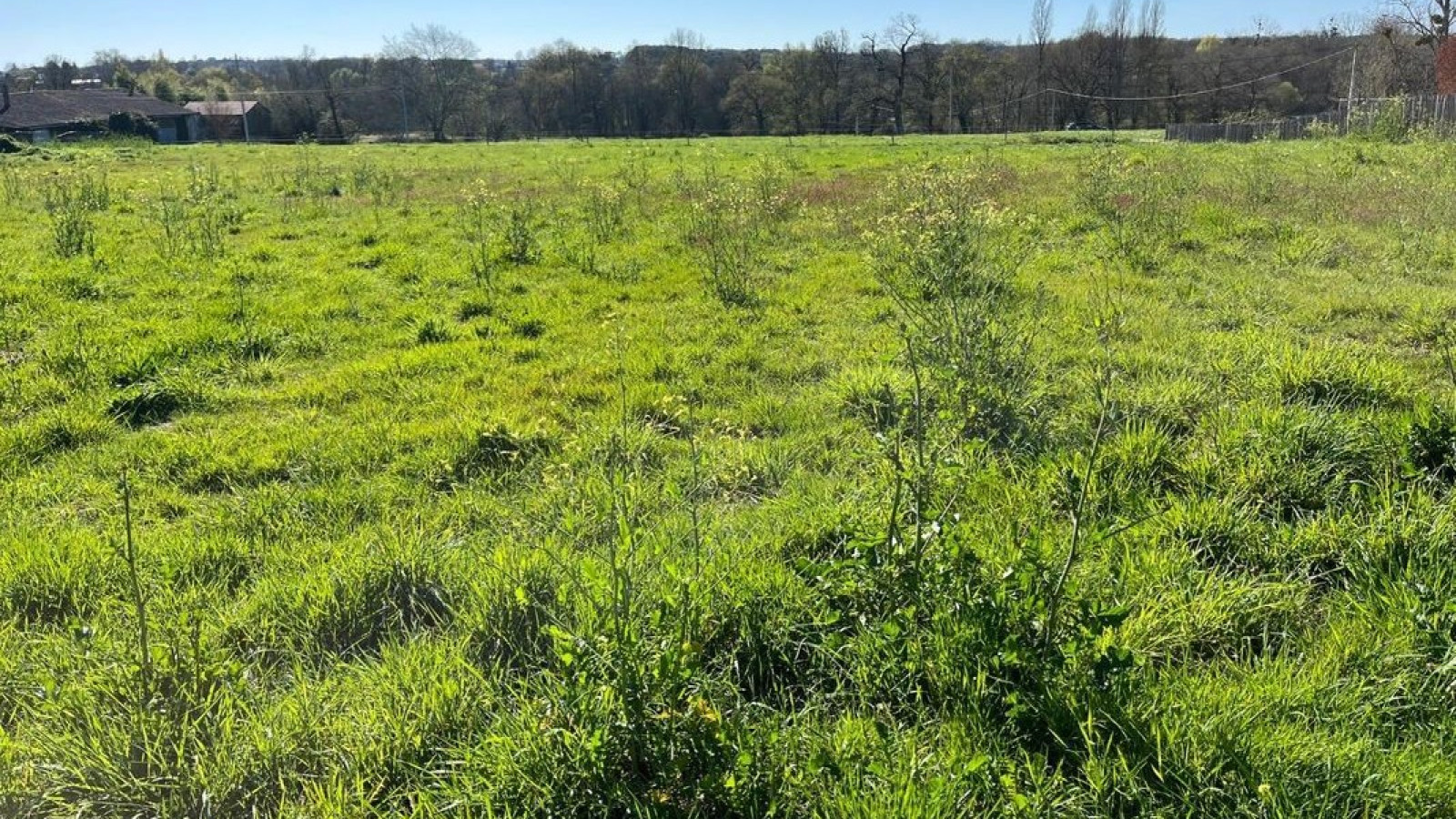 Terrain constructible de 633m2 à Saint-Maixant