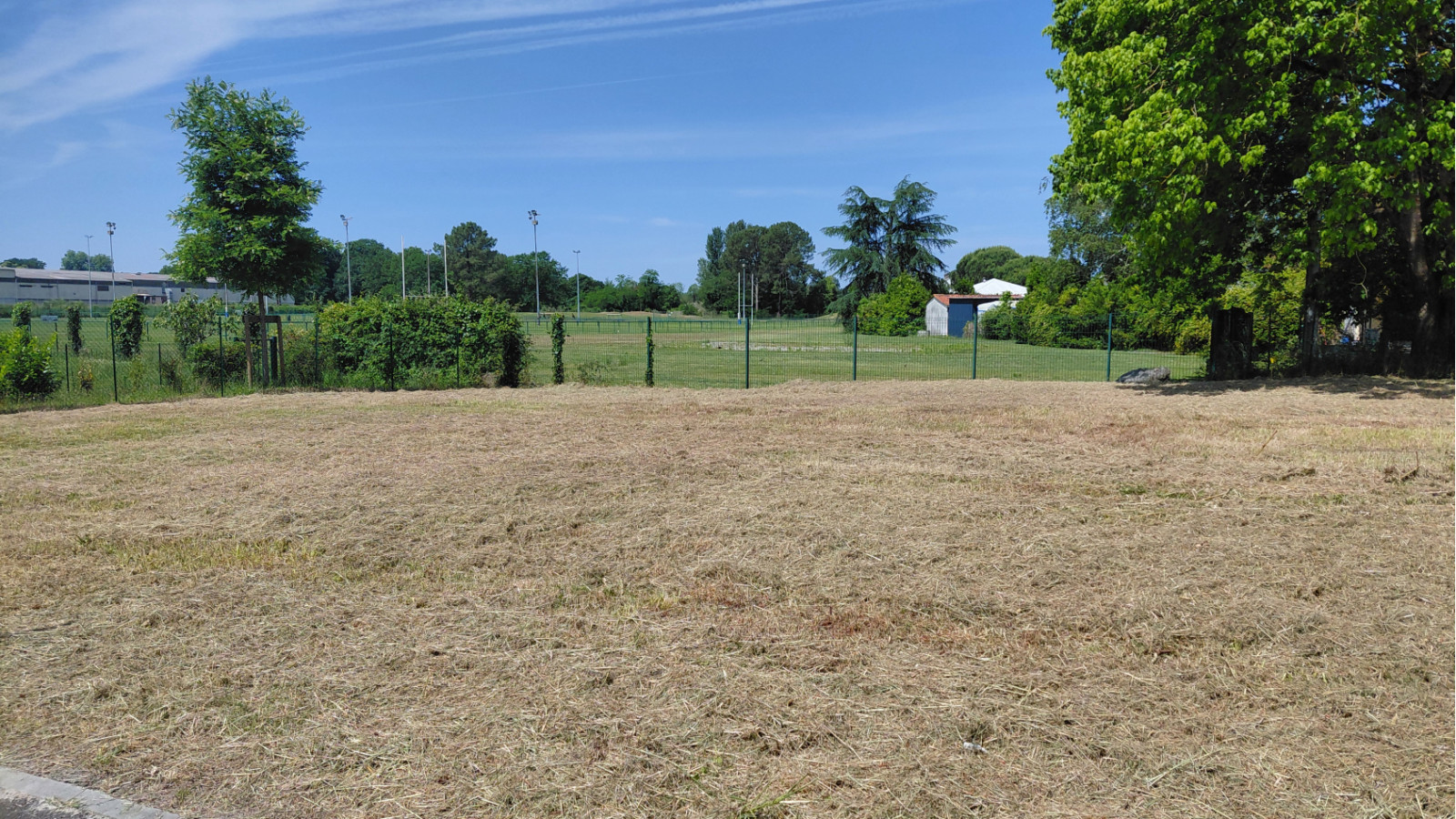 Terrain constructible de 415m2 à Dax