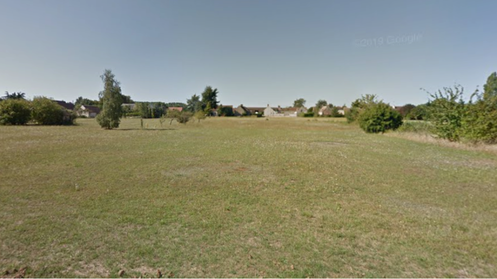 Terrain constructible de 836m2 à Saint-Benoît-sur-Loire