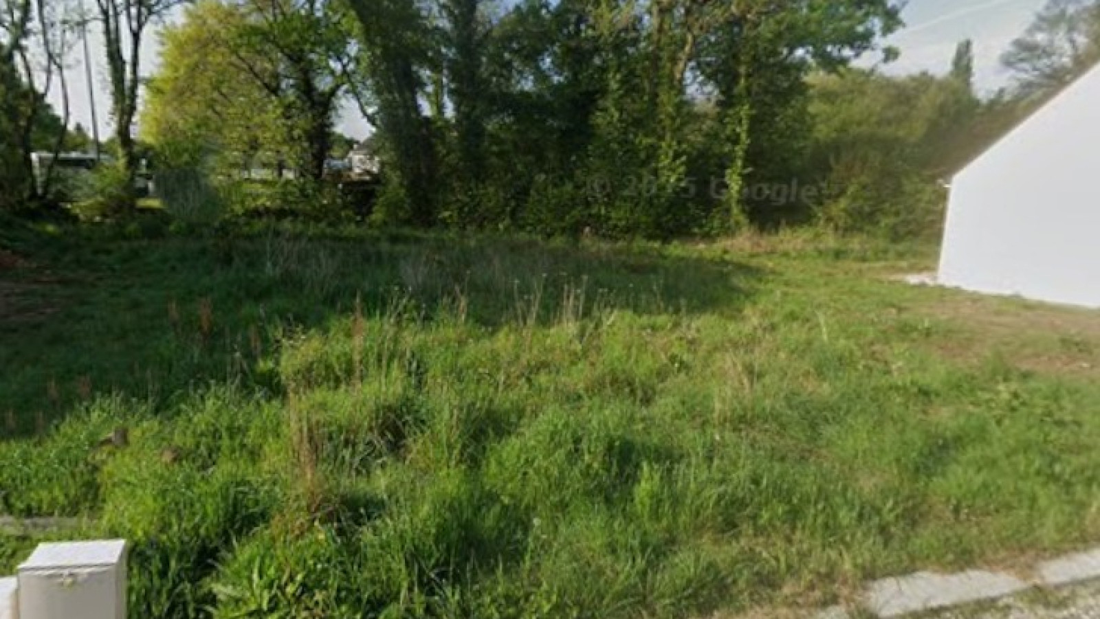 Terrain constructible de 305m2 à Pluvigner