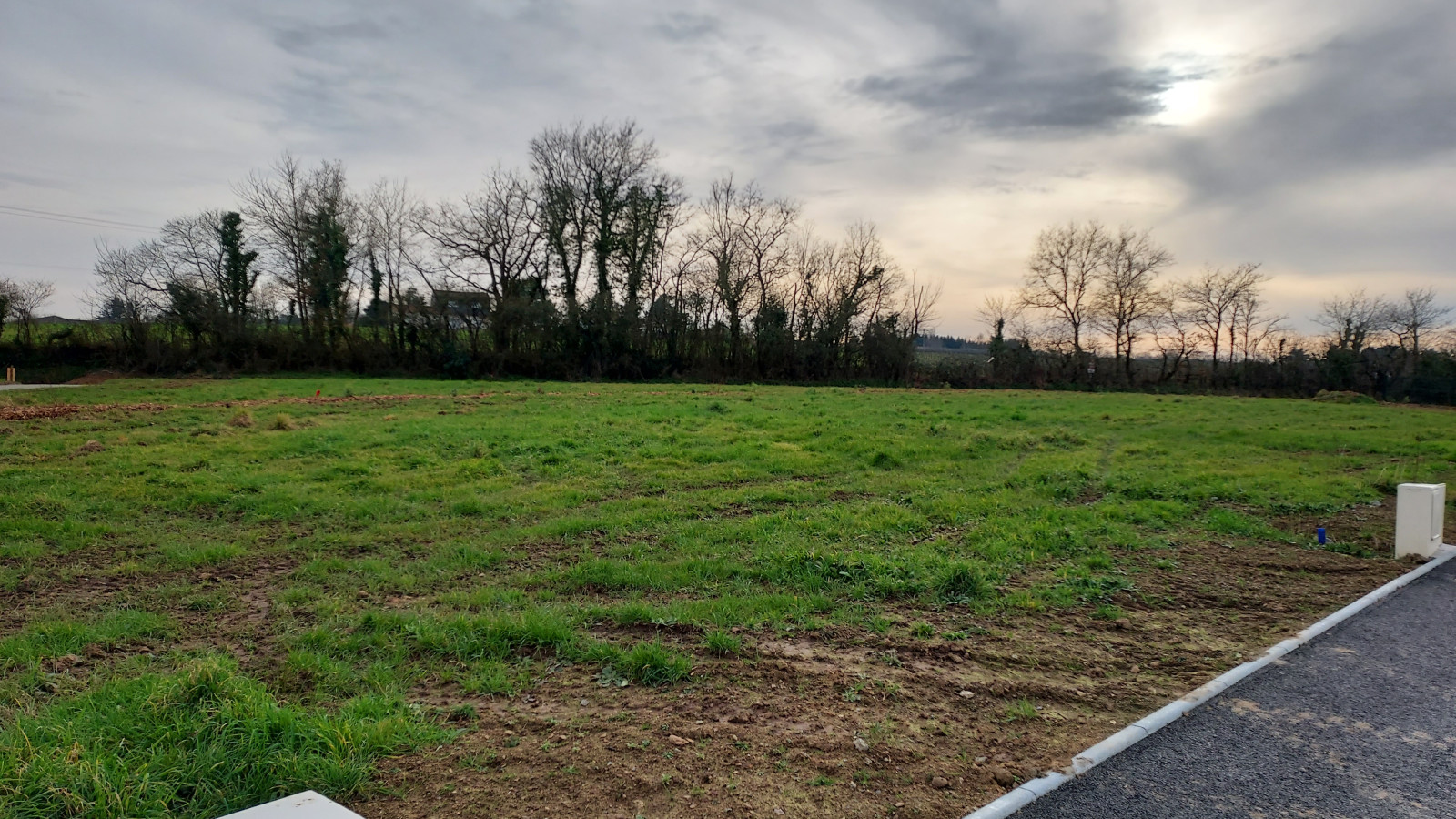 Terrain constructible de 433m2 à Joué-sur-Erdre