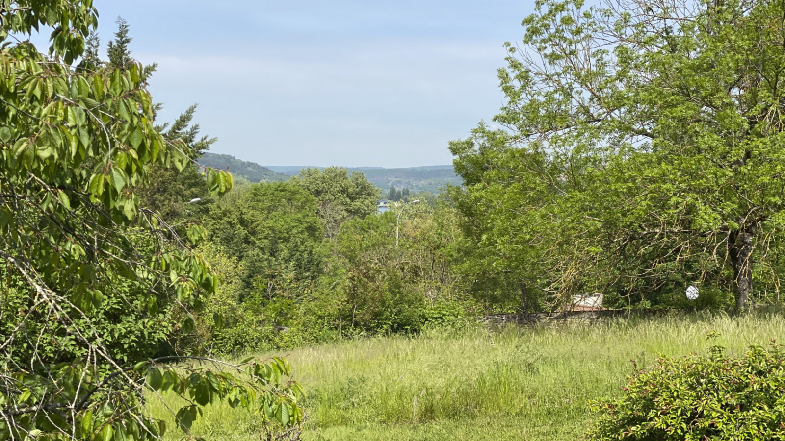 Terrain constructible de 605m2 à Talant