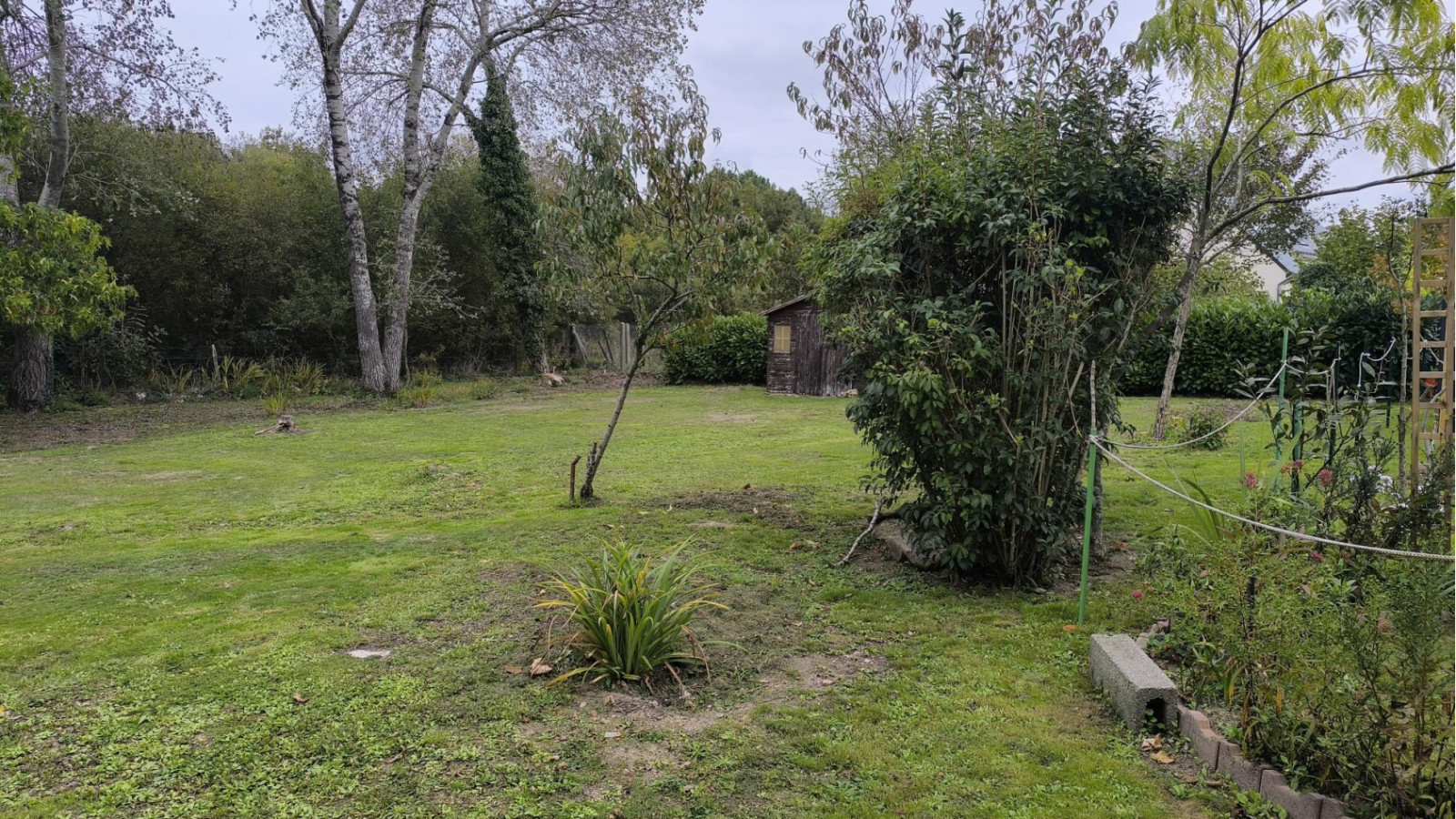 Terrain constructible de 307m2 à Besné