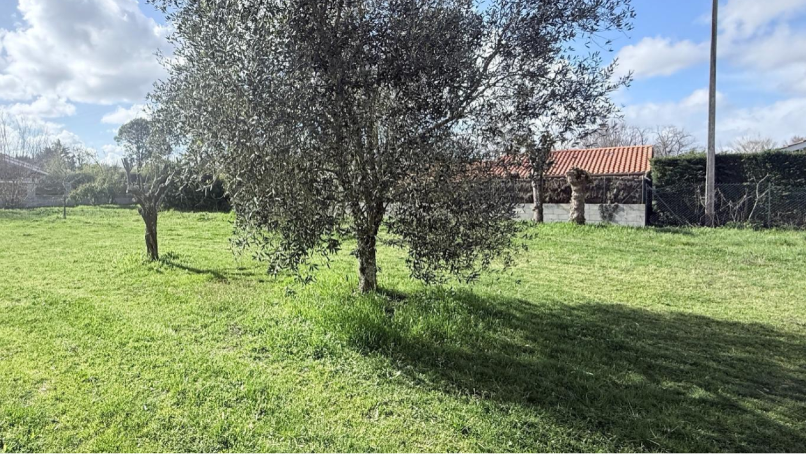 Terrain constructible de 620m2 à Margaux-Cantenac