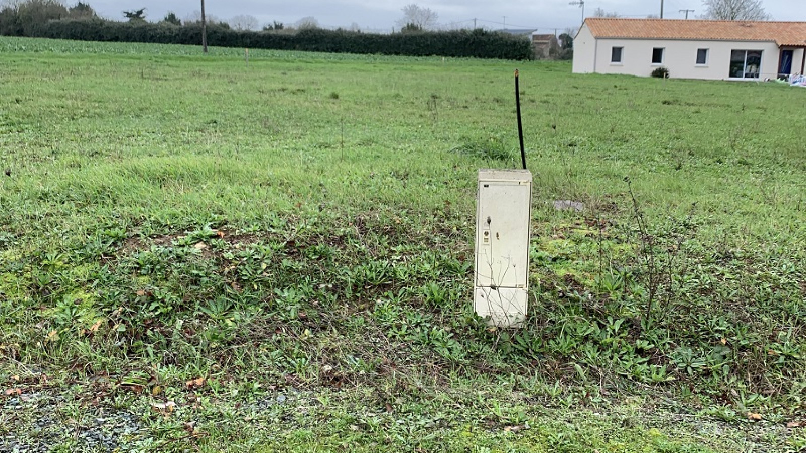 Terrain constructible de 773m2 à Saint-Germain-du-Puch