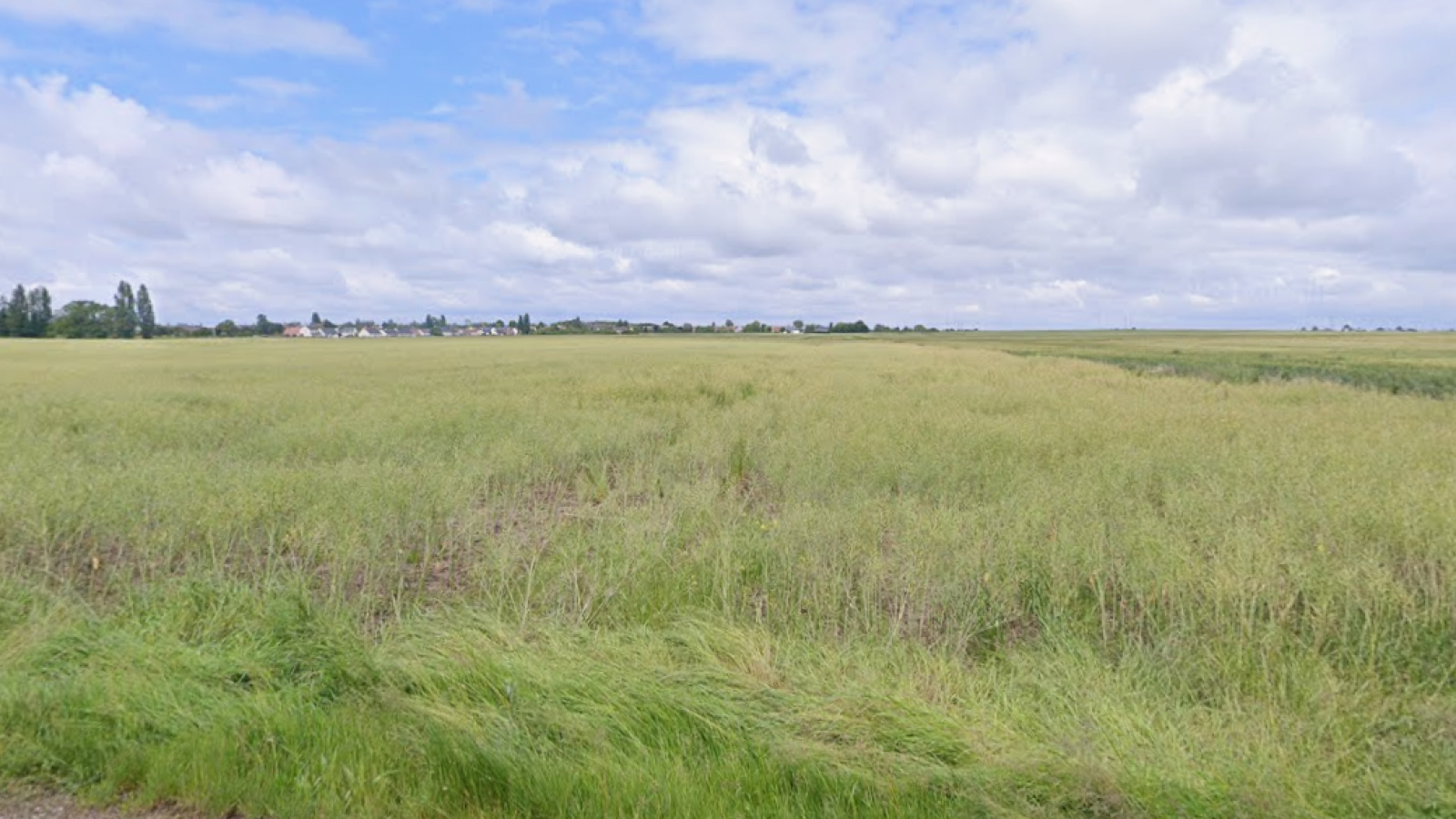 Terrain constructible de 519m2 à Messas