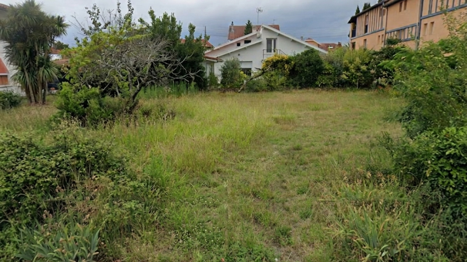 Terrain constructible de 320m2 à Dax