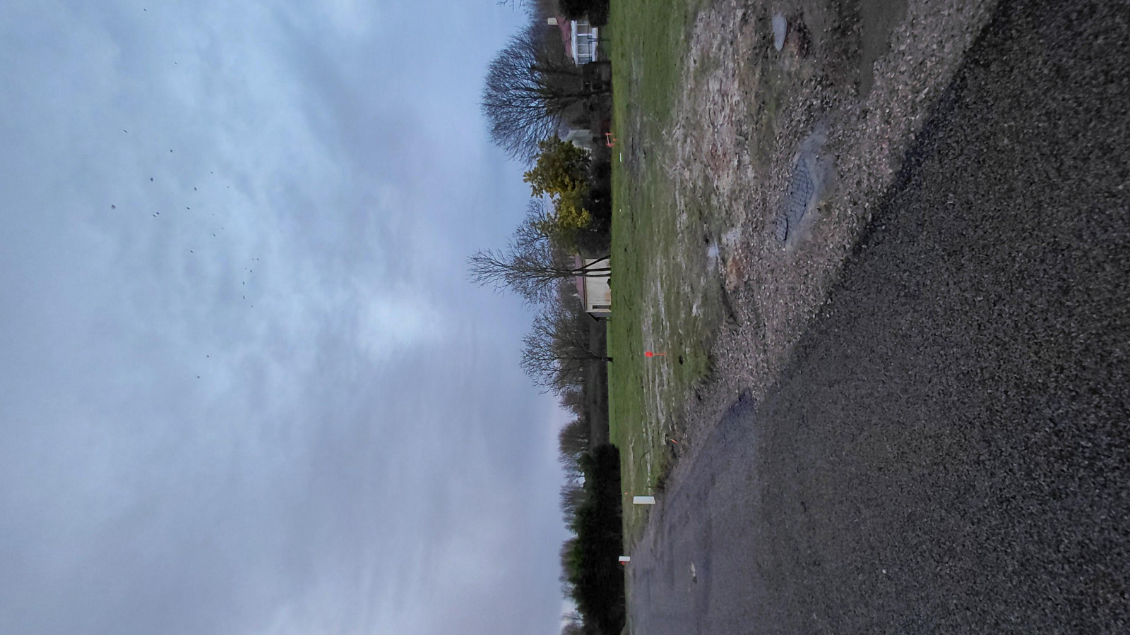 Terrain constructible de 375m2 à Saint-Mathurin