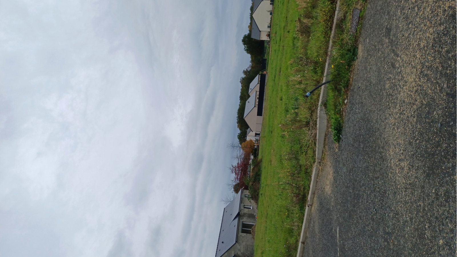 Terrain constructible de 437m2 à Allonnes