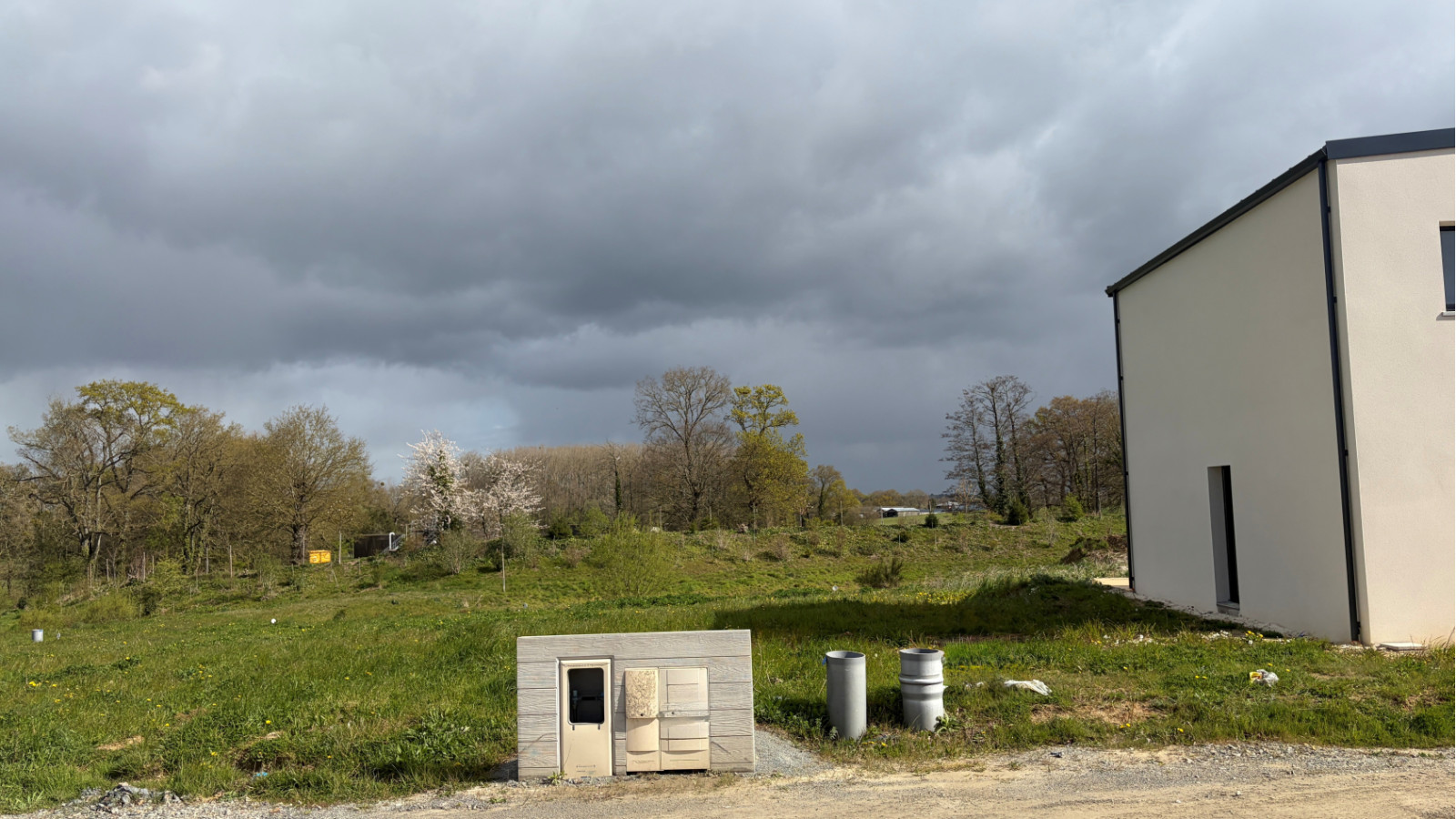 Terrain constructible de 395m2 à Mecé